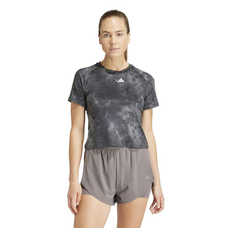 ADIDAS TRAIN ESSENTIALS AOP FLOWER TIE-DYE T-SHIRT (IN4300)ΓΥΝΑΙΚΕΙΟ T-SHIRT Grey Five / Carbon