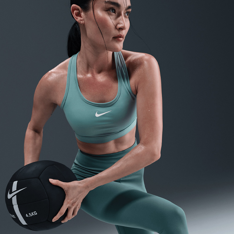 Nike Swoosh Medium Support Women
