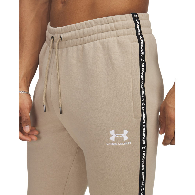 UNDER ARMOUR ICON FLEECE JGR TAPING (1389358-299)ΑΝΔΡΙΚΟ ΠΑΝΤΕΛΟΝΙ ΦΟΡΜΑΣ City Khaki//White