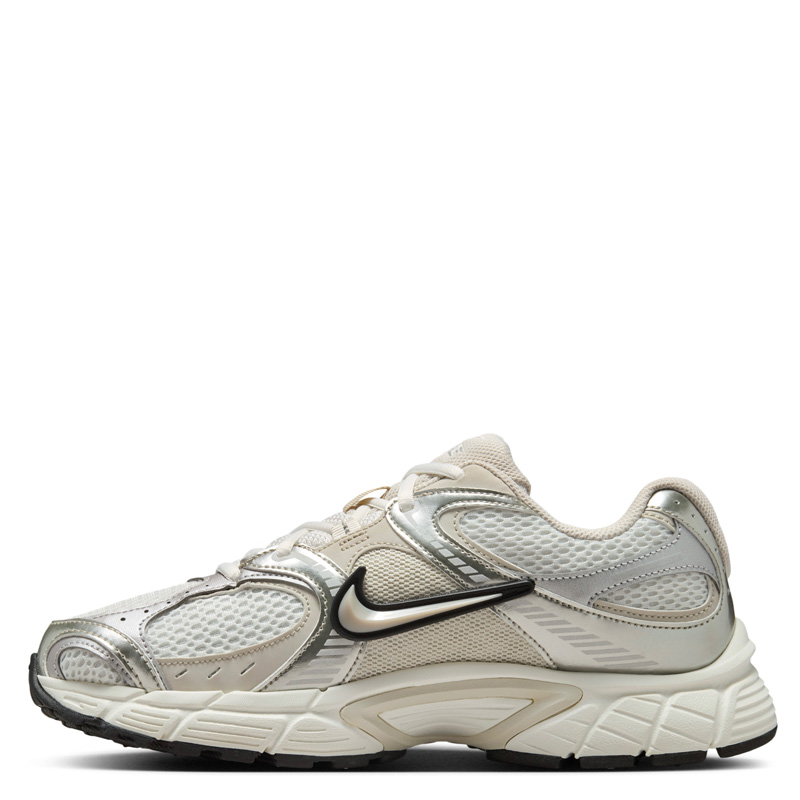 Nike V5 RNR WMNS (HQ7901-104)ΓΥΝΑΙΚΕΙΑ ΠΑΠΟΥΤΣΙΑ SUMMIT WHITE/LT OREWOOD BRN-SAIL-BLACK-VAST GREY