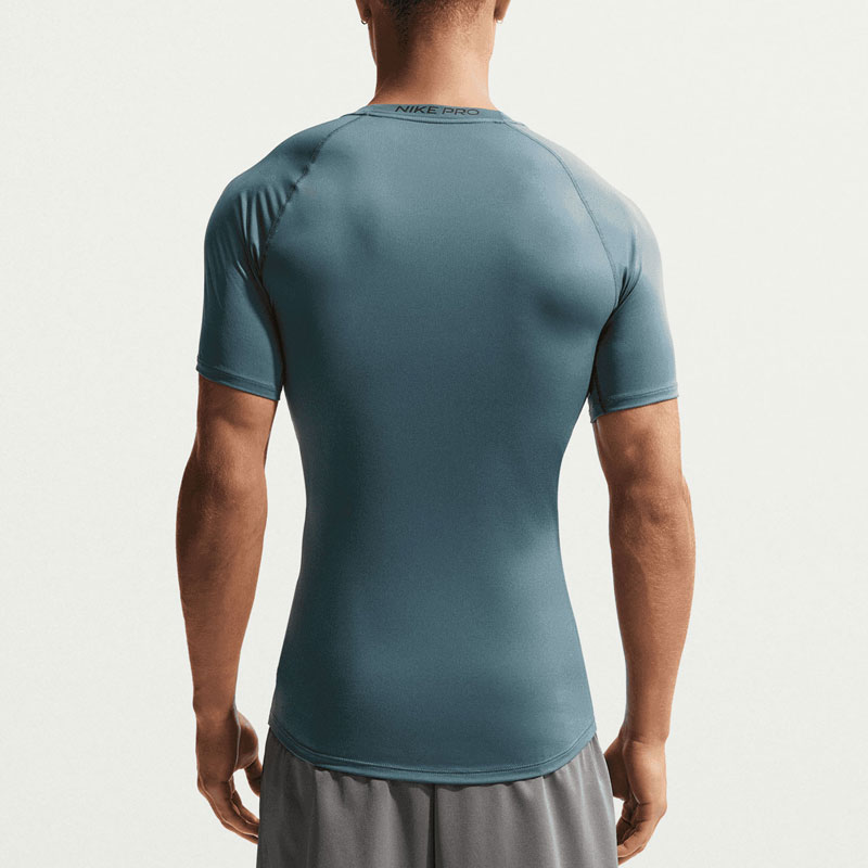 Nike Pro fitness Dri-FIT (FB7932-382)Ανδρική εφαρμοστή κοντομάνικη μπλούζα MINERAL SLATE/BLACK