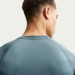 Nike Pro fitness Dri-FIT (FB7932-382)Ανδρική εφαρμοστή κοντομάνικη μπλούζα MINERAL SLATE/BLACK